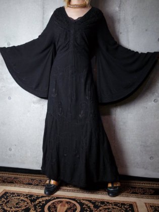  Ρơ ɽߥ٥륹꡼ ֥å졼 ԡ Embroidery Bell Sleeve Black Rayon Dress