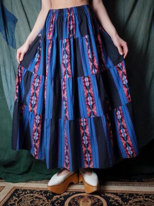 古着 通販　ヴィンテージ トライバル柄 ティアードスカート Tribal Pattern Tiered Skirt