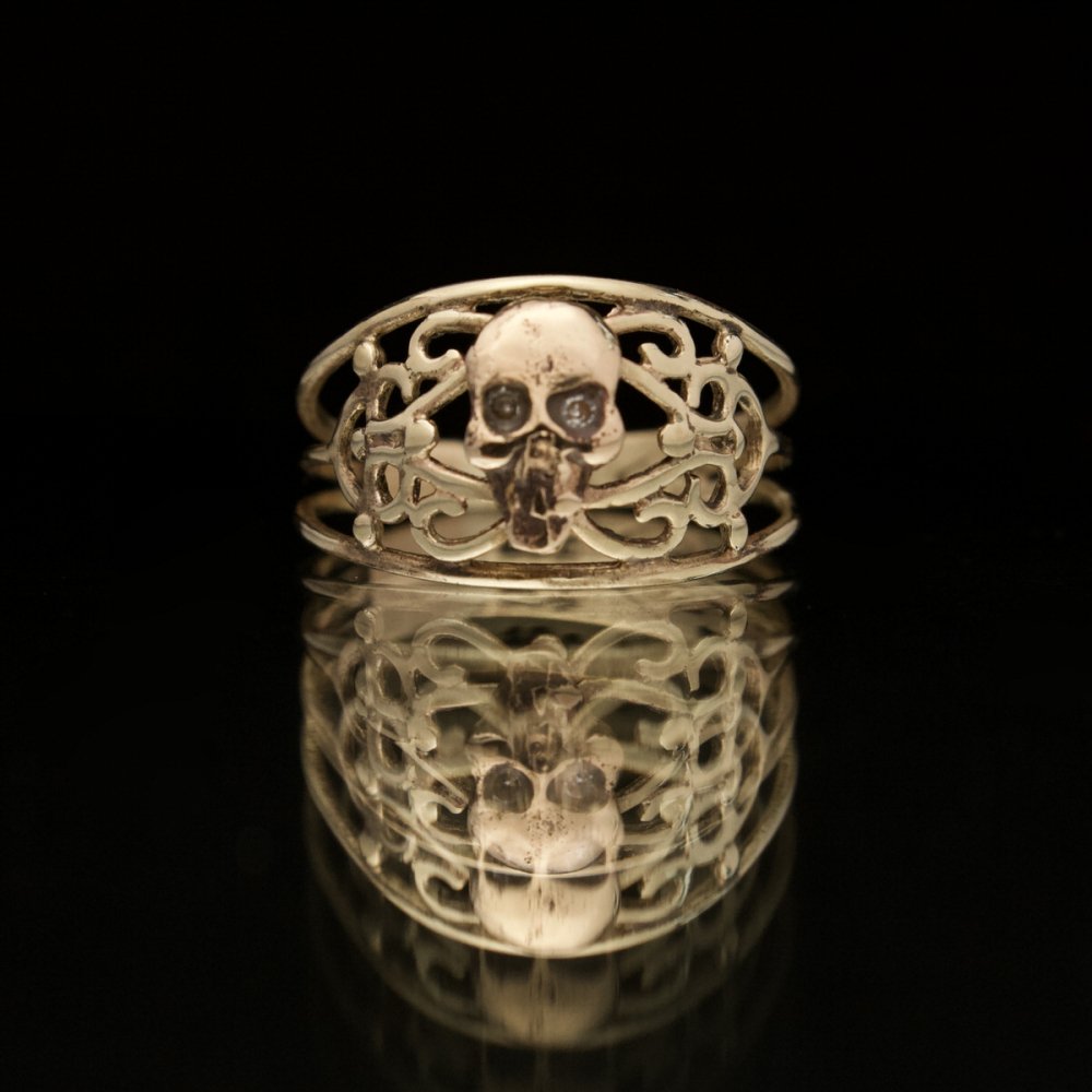 古着 通販 アンティーク メメント モリ スカル シグネット リング【Victorian Antique】【9ct Gold & Skull Top】Celtic Knot