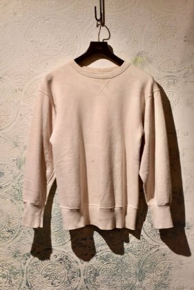  Ρus 1960s front v sweat