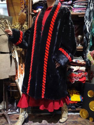  ΡBlack & Red Faux Fur Gown Coat