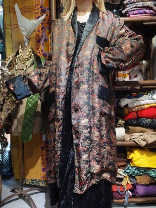 古着 通販　c.1960-70s Black China Gown