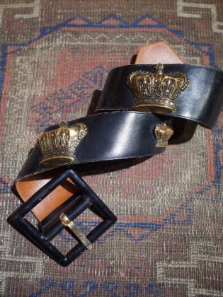  ΡVintage Crown Black Leather Belt