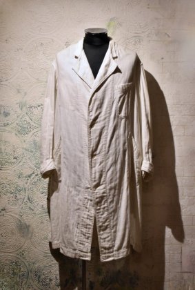  ΡFrench 1940s cotton gaze coat