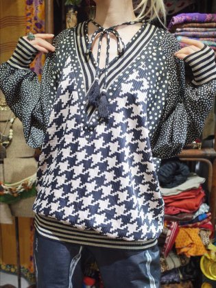  ΡGeometric Pullover Tops