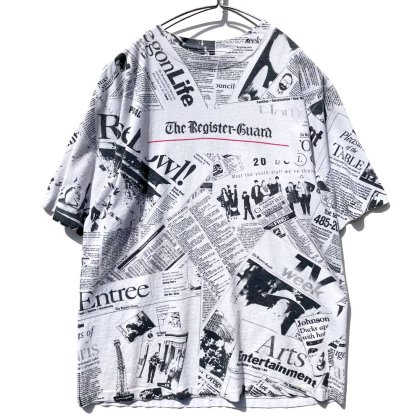 古着 通販　【The Register Guard - Made In USA】ヴィンテージ オールオーバー ニュースペーパープリント Tシャツ【1990's-】Vintage Print T-Shirt