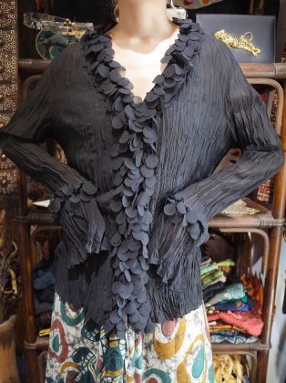  ΡBlack Sheer Wrinkle Frill Shirt