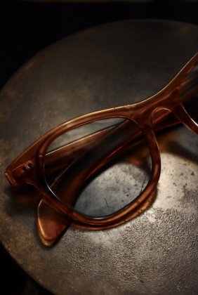  Ρus 1940s~ Unknown brand amber glasses