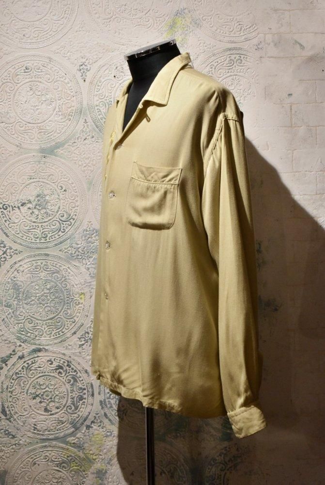 us 1960s rayon open collar shirt 
