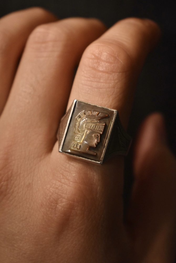 ヴィンテージのリングVintage silver × shell cameo ring