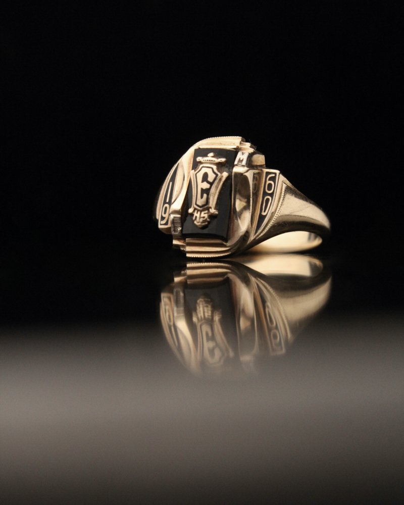 ヴィンテージ カレッジリング【JOSTEN 10kt Gold × Onyx Emblem Top】【1960's-】Class Ring