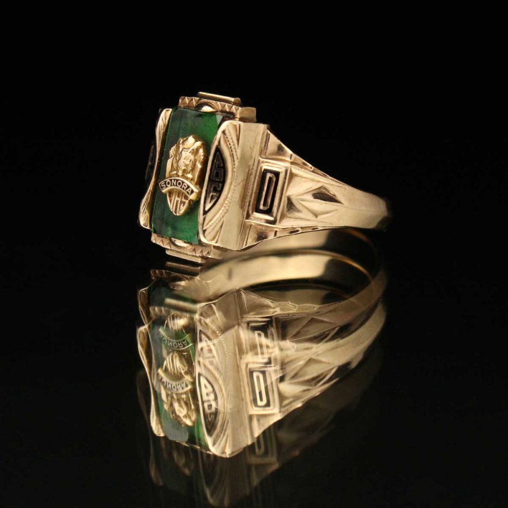 ヴィンテージ カレッジリング【JOSTEN 10kt Gold × Green ST Wolf Emblem Top】【1966's-】Class  Ring