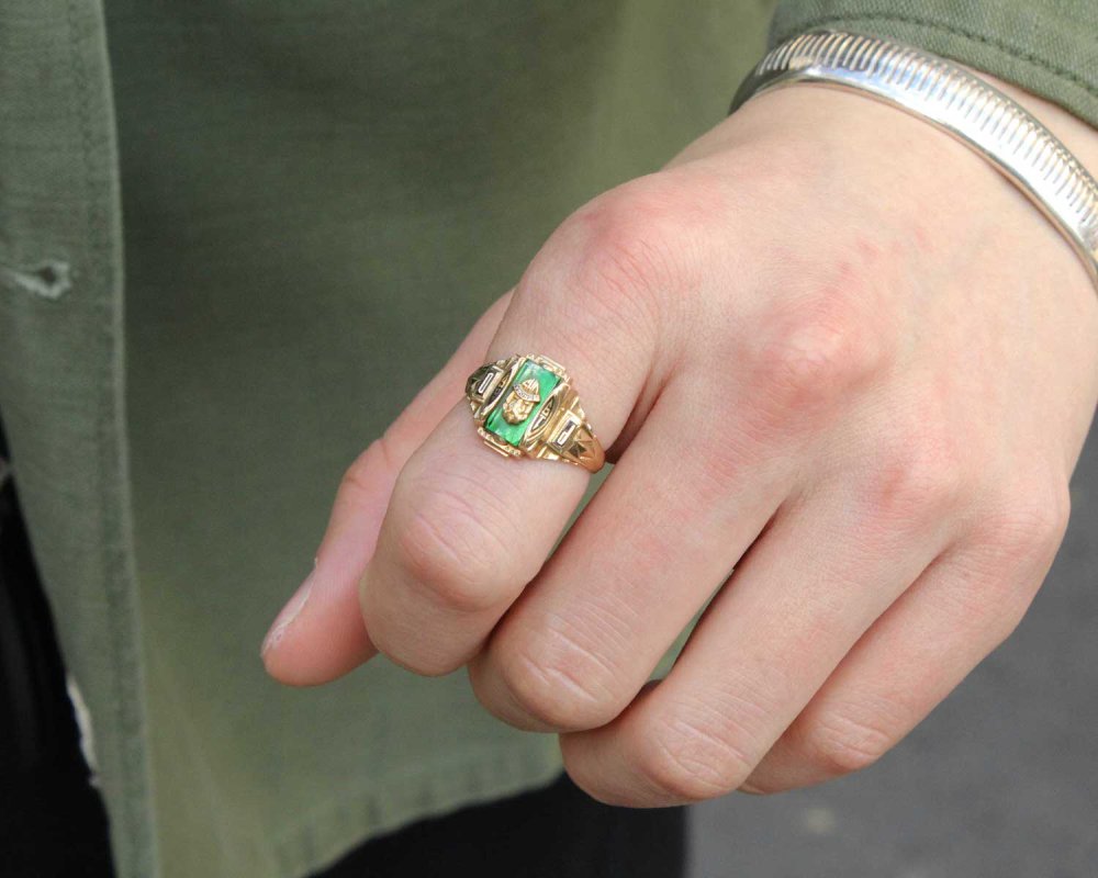 ヴィンテージ カレッジリング【JOSTEN 10kt Gold × Green ST Wolf Emblem Top】【1966's-】Class  Ring