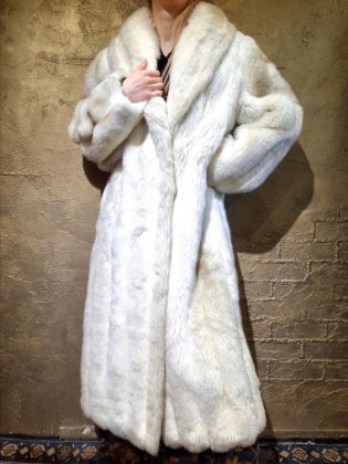  ΡWhite Faux Fur Long Coat