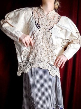  ΡBeautiful Lace Embroidery Pullover Blouse