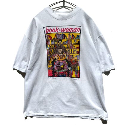  ΡKIKI SUAREZ - Book Womanۥơ ȥץ Tġ1989'sVintage Art Print T-Shirt