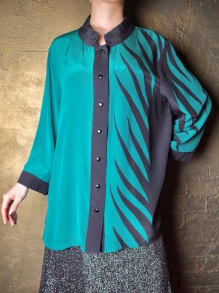  ΡAvant-garde Pattern Silk China Shirt