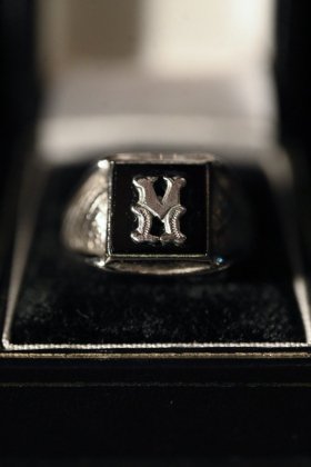  Ρus 1940s~ silver  onyx initial ring