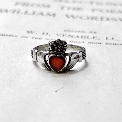  Ρơ 󥰡STERLING  CarnelianVintage Claddagh Ring 