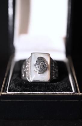  ΡMid 20th silver  shell college ring 20 С  å  