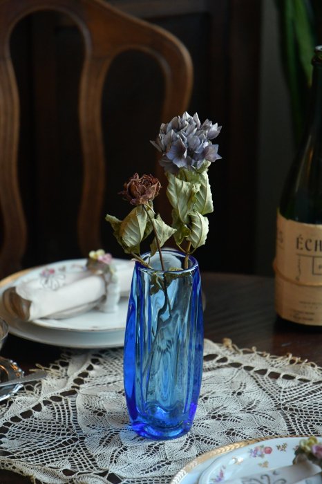 コバルトブルーガラスのフラワーベース 花瓶 一輪挿し(送料込み) - Antiques Jete　アンティークス ジュテ