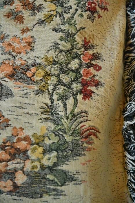 オールドファブリック 美しい刺繍のクッションカバー①(送料込み