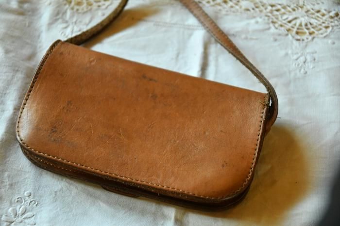 本革 古いミニショルダーバッグ | ミニウォレット 小さなバッグ 本革 古いミニショルダーバッグ | ミニウォレット 小さなバッグ