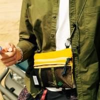 MOUNTAIN ACCESSORY SHOULDER BAG