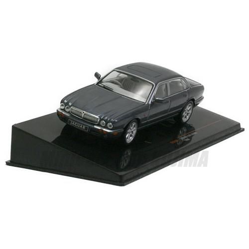 Amazon | イクソ 1/43 ジャガー XJ8 (X308) 1998 メタリック