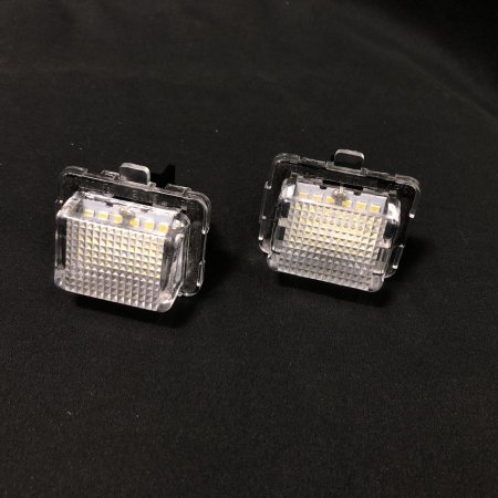 ベンツ W212 前期モデル専用 ナンバー灯ユニット交換タイプ LED 3ヶ月保証【2273N】 - Mファクトリー 明かり屋（あかりや）LEDショップ