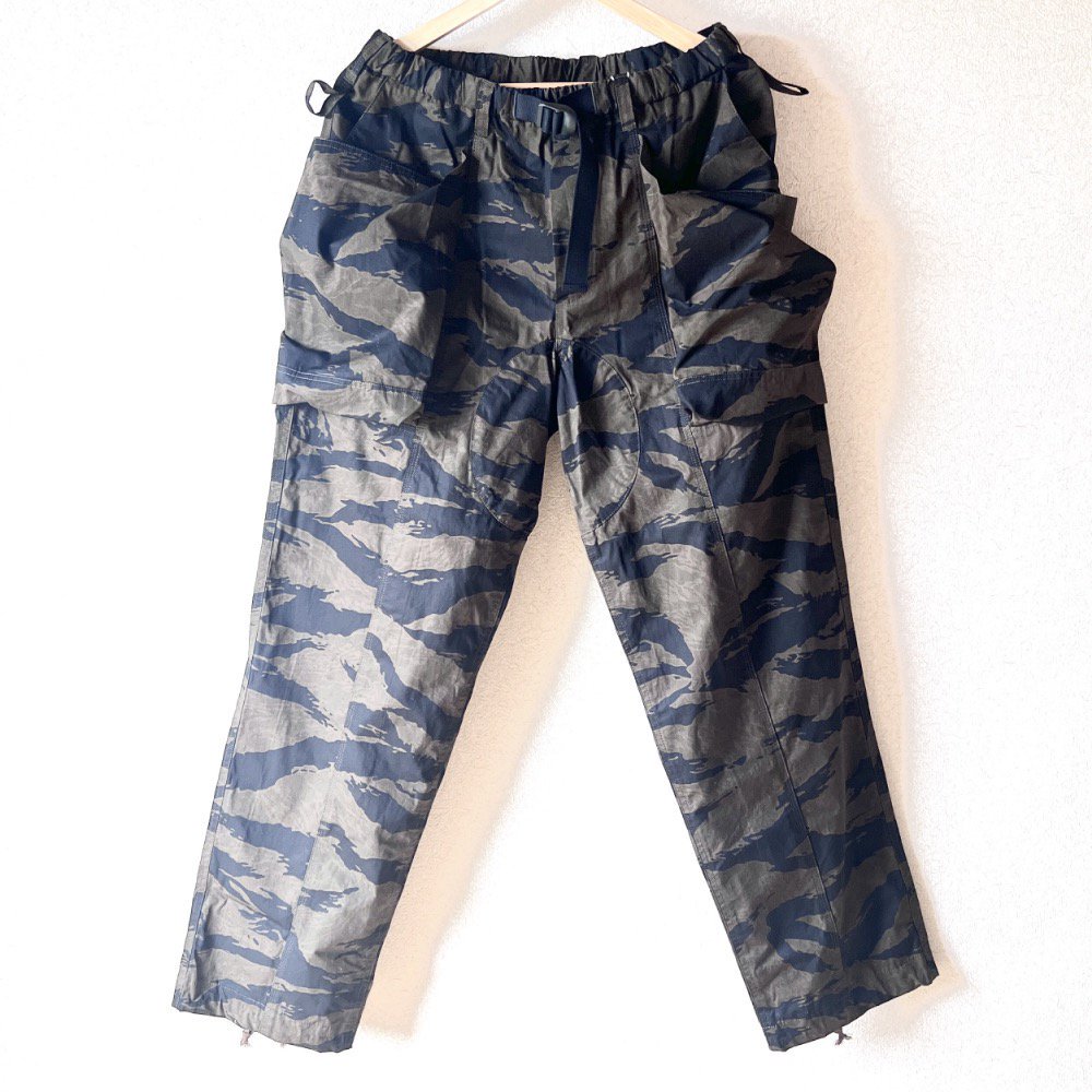 TROVE x 岡部文彦 BIG POCKET CARGO PANTS TIGER CAMO - HOMECENTER VALLICANS