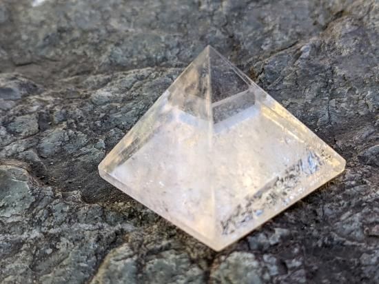 神秘のピラミッドパワー！！ ブラジル・ミナスジェライス州産