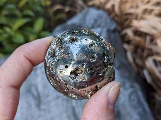 きらきらな金色・魔よけの護符～♪ ペルー産『パイライト』丸玉