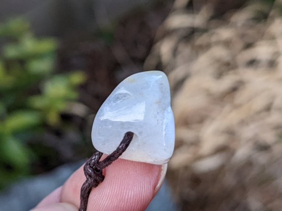 爆レアの国産水晶！！ 兵庫県淡路島産『おのころ水晶』（Onokoro Quartz）約16x13x8mm 2.2g 特製ペンダント（ワックスコード  Φ1x80cm付き） - 湘南∞逗子 【 シュエット 】 パワーストーン・天然石・鉱物・隕石・化石・浄化アイテムの販売