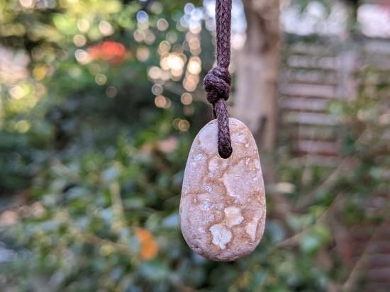 レア！ラジウム鉱石 一星岩 ペンダント チェコ産 ピッチブレンド ラジウム鉱石 ペンダントトップ