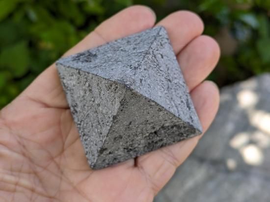 山の形の天然石 日本一のパワースポット・龍脈の霊峰！！ 『富士山・溶岩石