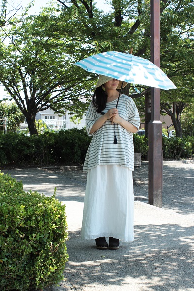 傳tutaee 折り畳み日傘 うさぎのたすき ボーダー （水色×白） ユニ 