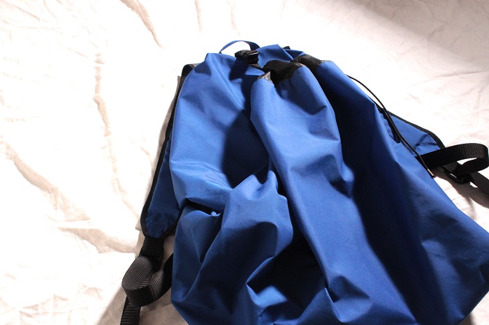 ohta blue ruck sack/アシンメトリーリュック ブルー ユニセックスの画像です
