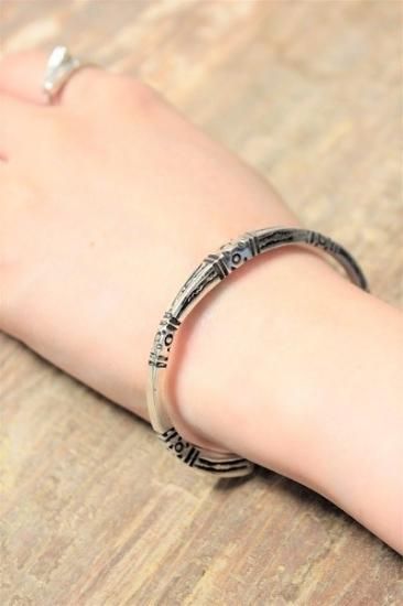 【モロッコ直輸入】トゥアレグ族 シルバーバングル　ユニセックス モロッコ直輸入】トゥアレグ族 シルバーバングル ユニセックス