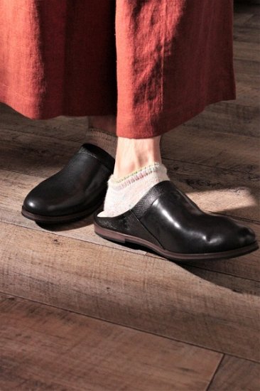 AUTTAA 別注ルームシューズⅢ/room shoesⅢ ブラック ユニセックスの正規通販・お取り扱い-katari