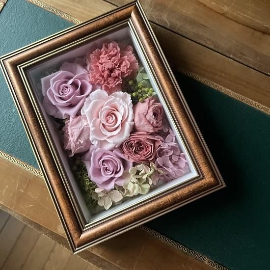 額入り プリザーブドフラワー 額縁に入ったお花 長期間鑑賞可能 白系 額入り プリザーブドフラワー 額縁に入ったお花 長期間鑑賞可能 白系