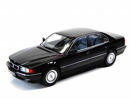 BMW 740i (E38) 1994 Blackmetallic 1/18 KK-SCALE KKDC180361 F-8412 