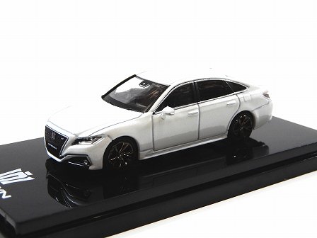 TOYOTA CROWN 2.0 RS Limited (RS220) White Pearl 1/64 HobbyJapan 