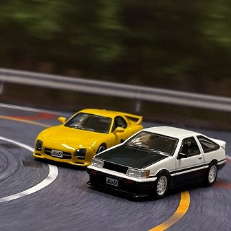 頭文字D Vol.10 高橋啓介 RX-7(FD3S)/秋山渉 レビン (AE86) 1/64MODELER’S MD64210 G-6640 -  Gallery Tanaka Shopping Site