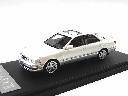 TOYOTA MARKII TOURER V (JZX100) パールツートン 1/43MARK43