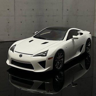 LEXUS LFA (LFA10) White/Carbon Black 1/18Autoart 78851 G-7659