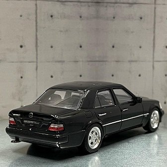 BRABUS 6.5 (Mercedes-Benz E500 W124) 1993 Black 1/43MINICHAMPS 