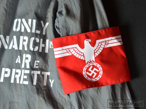 パンクファッション コスプレに人気 アームバンド 腕章 ナチス