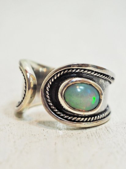 KETO ケト】ETHIOPIAN OPAL RING エチオピアンオパールリング C