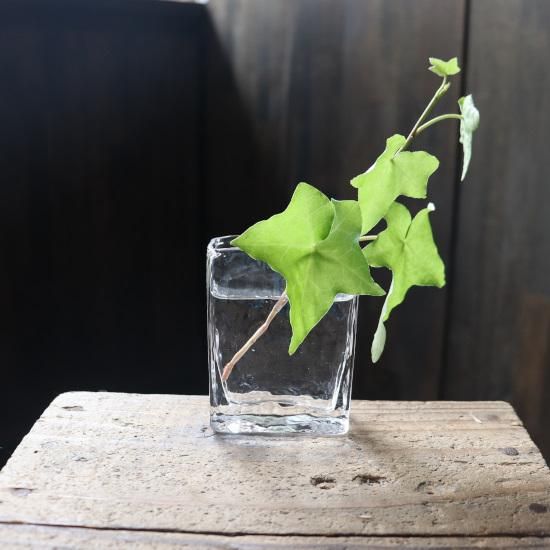 花器・花瓶 - ちいさな硝子の本の博物館 オンラインショップ 花器・花瓶 - ちいさな硝子の本の博物館 オンラインショップ